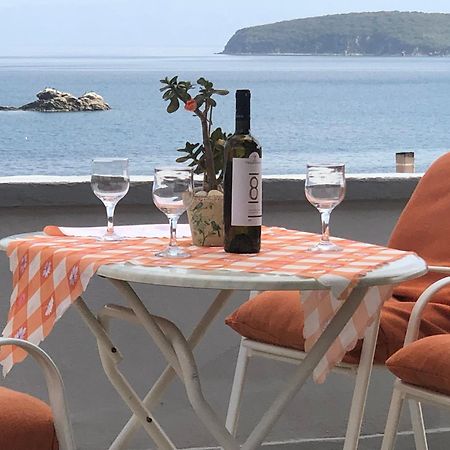 Nikos Rooms Неа-Перамос Экстерьер фото