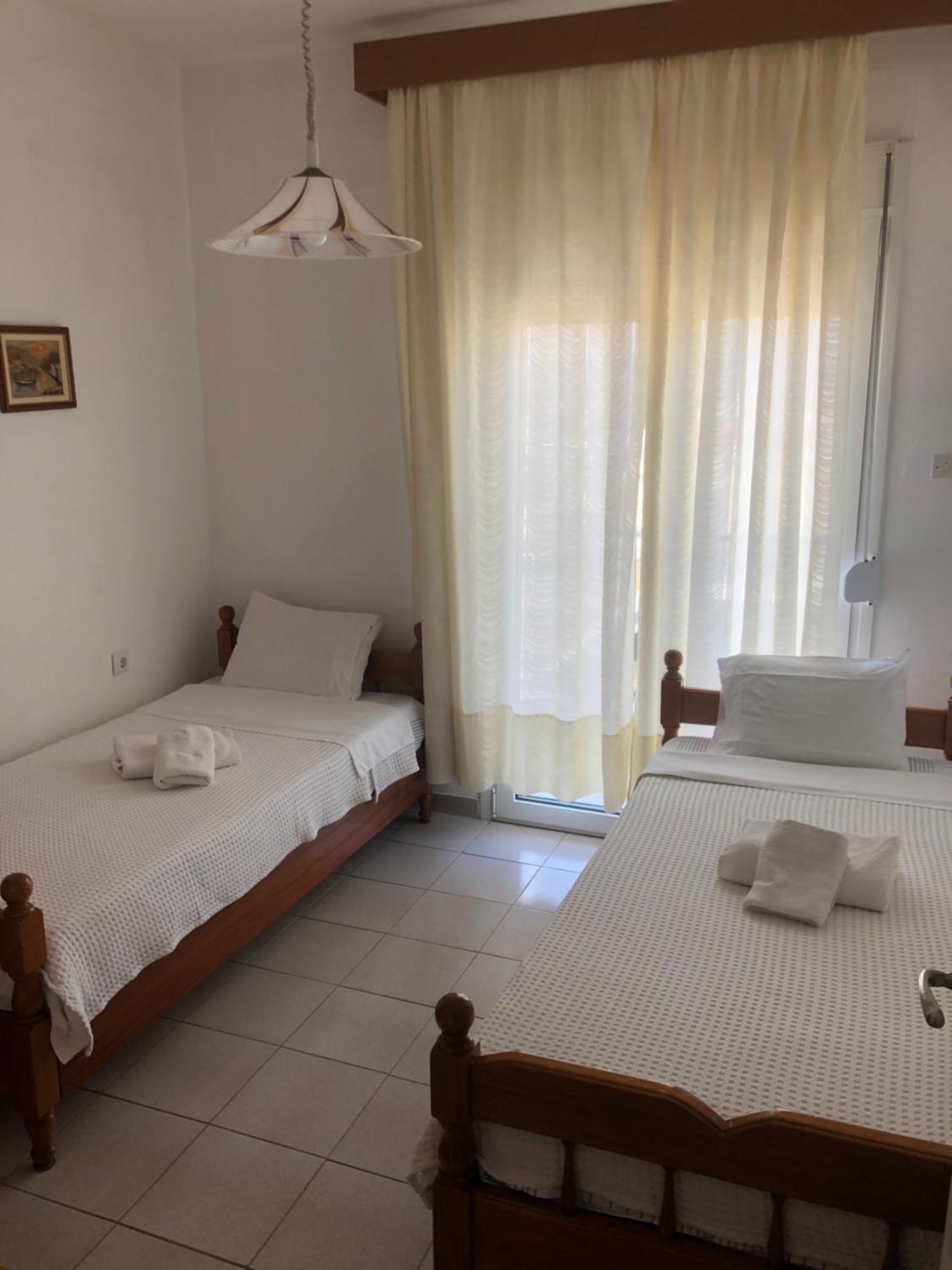 Nikos Rooms Неа-Перамос Экстерьер фото